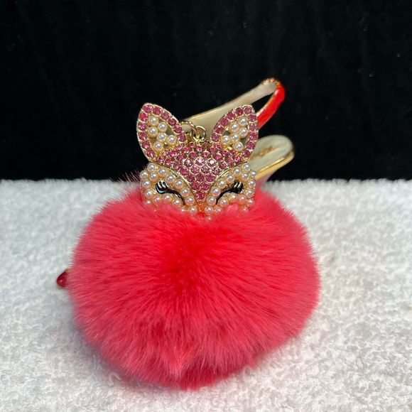 🖤furry FOX 🦊 purse bling key chain with SALMON FUR and gold accent - Picture 5 of 5